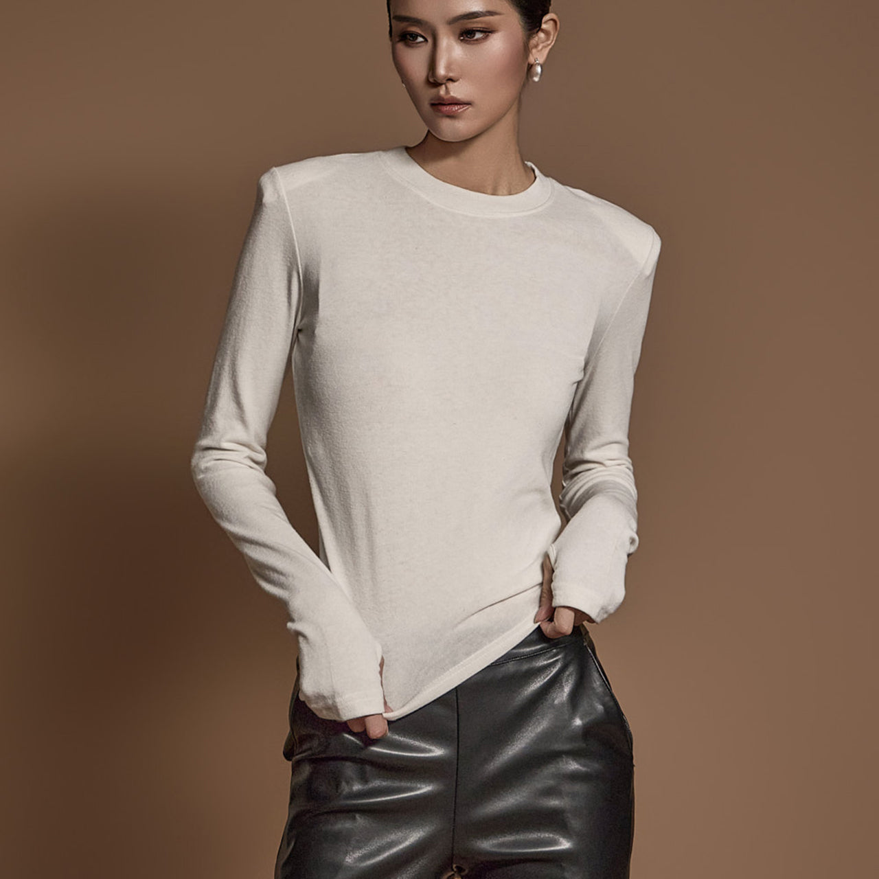 E3637 Shoulder Pad Warmer Top