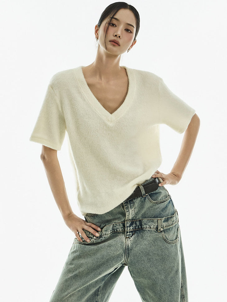 E4083 Boucle V-Neck Top