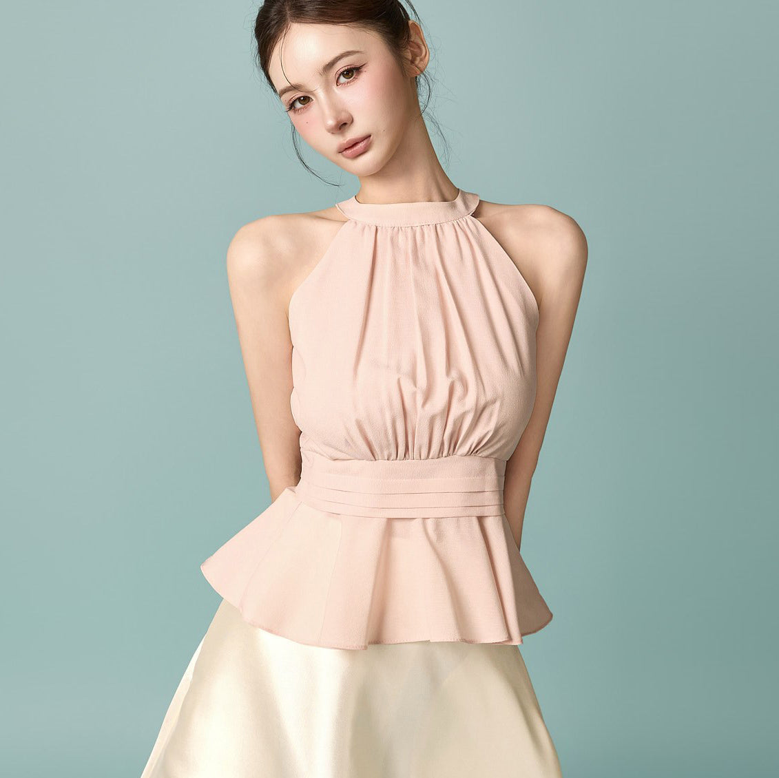 E4329 Scallop Embroidered Sleeveless Top