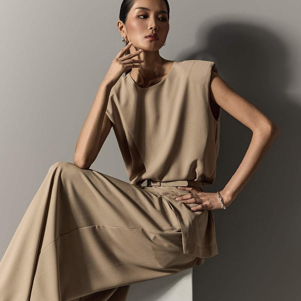 B3101 Sleeveless Blouse with Belt