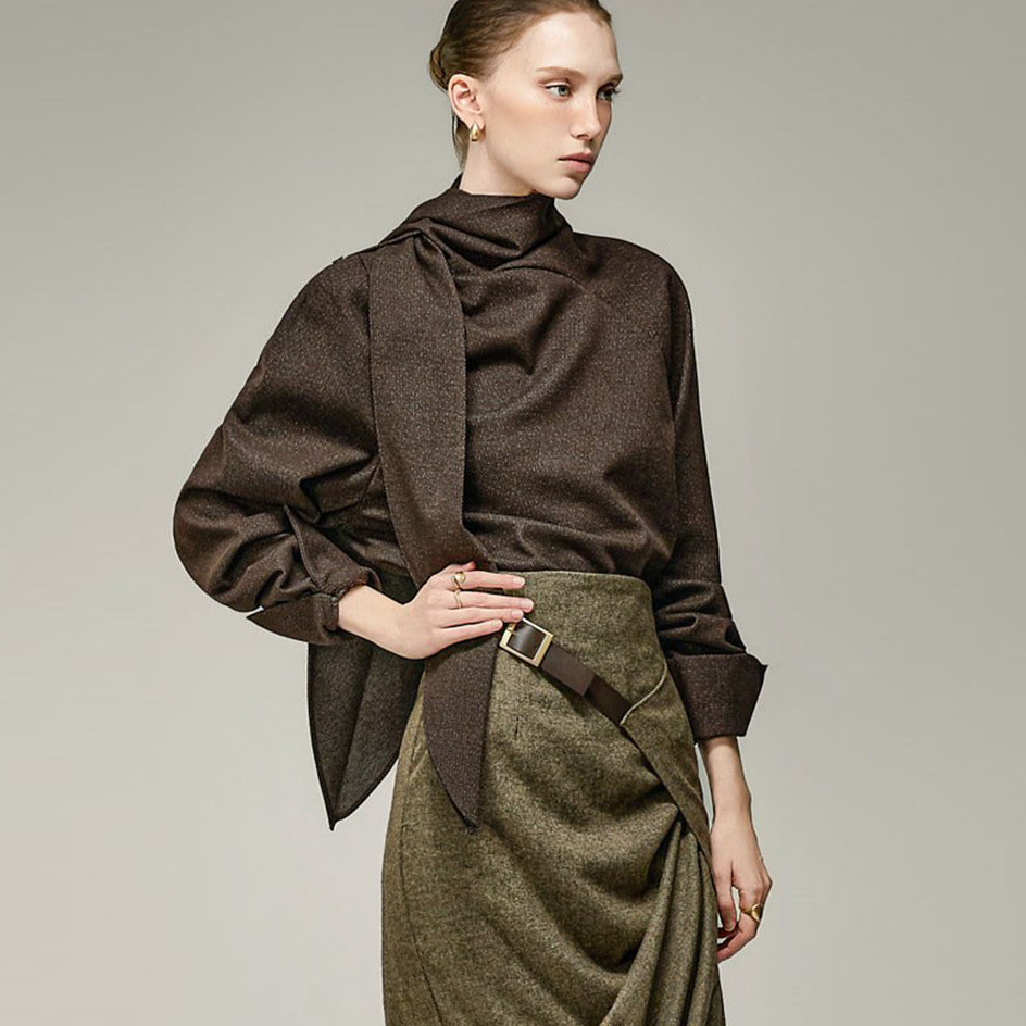 B3264 High-Neck Blouse
