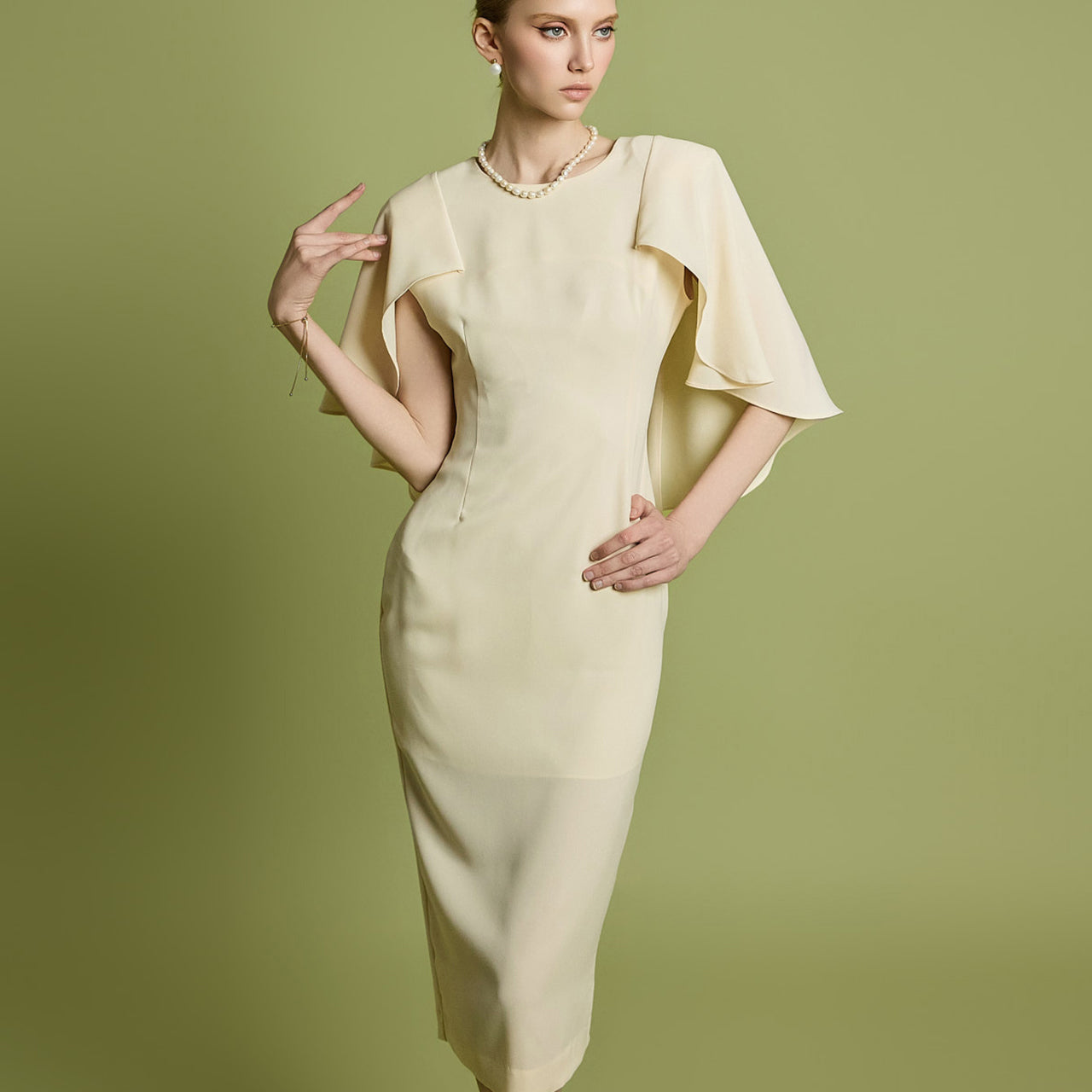 D5260 Cape Dress
