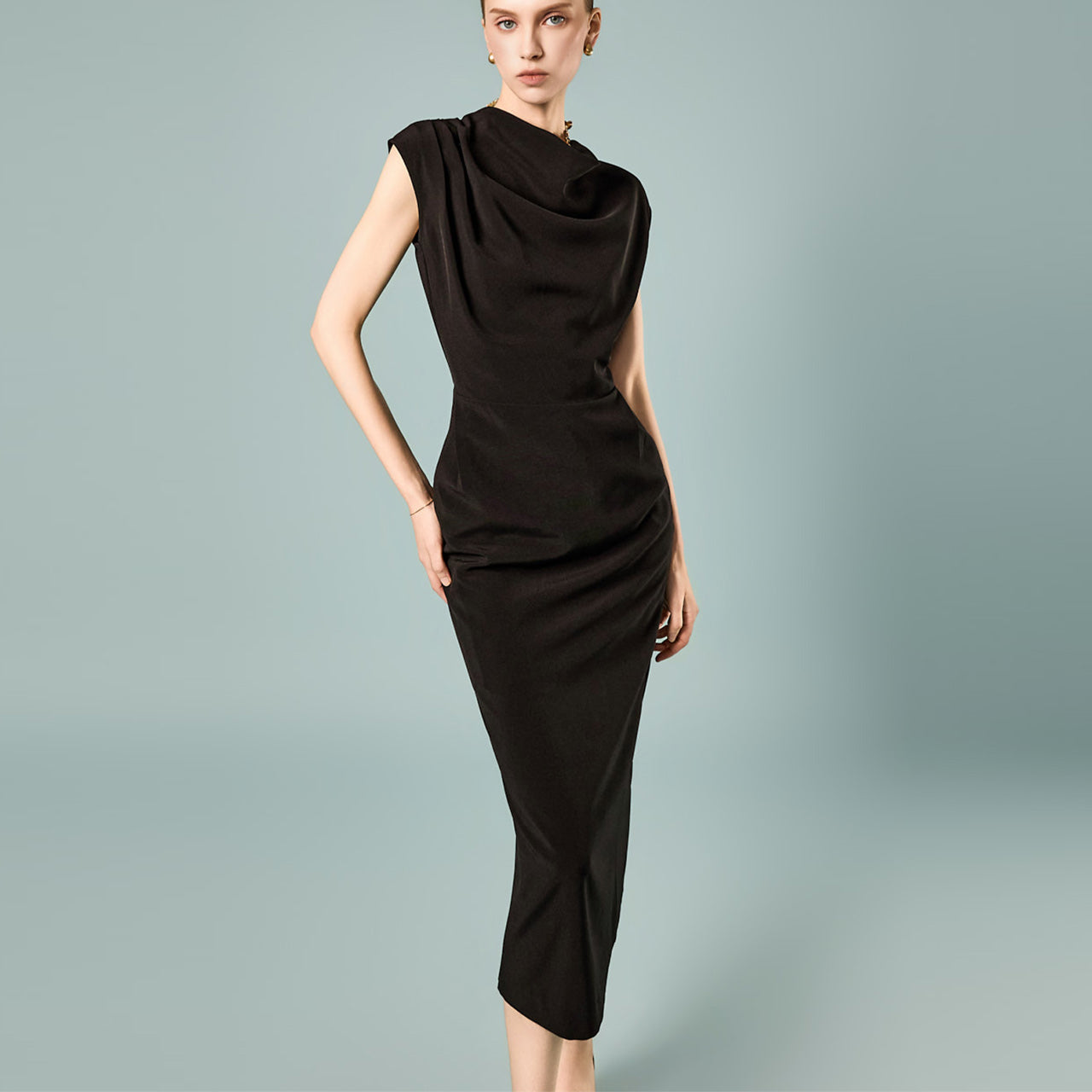 D5576 Drape Neck Slim Dress