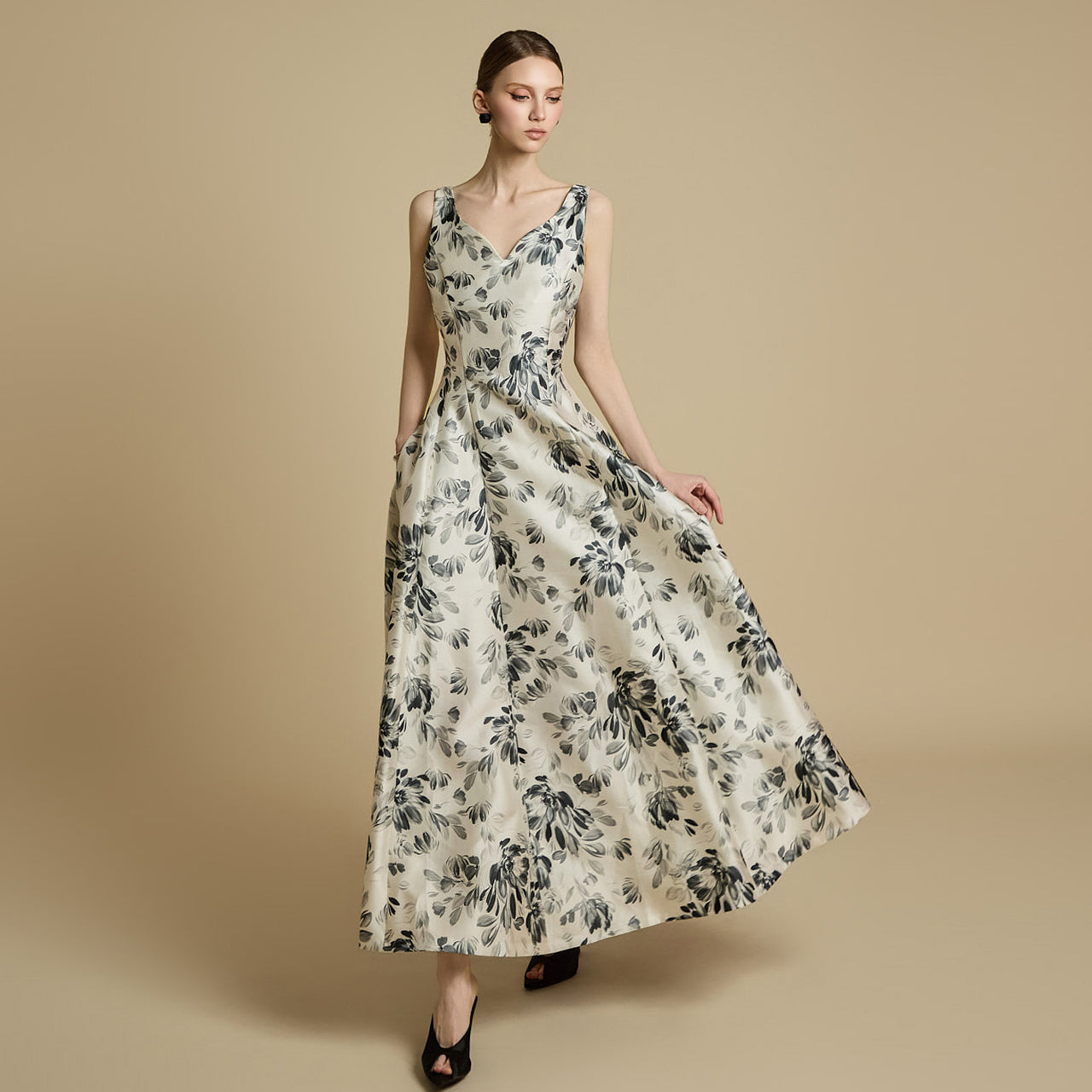D9538 Floral Patterned Dress