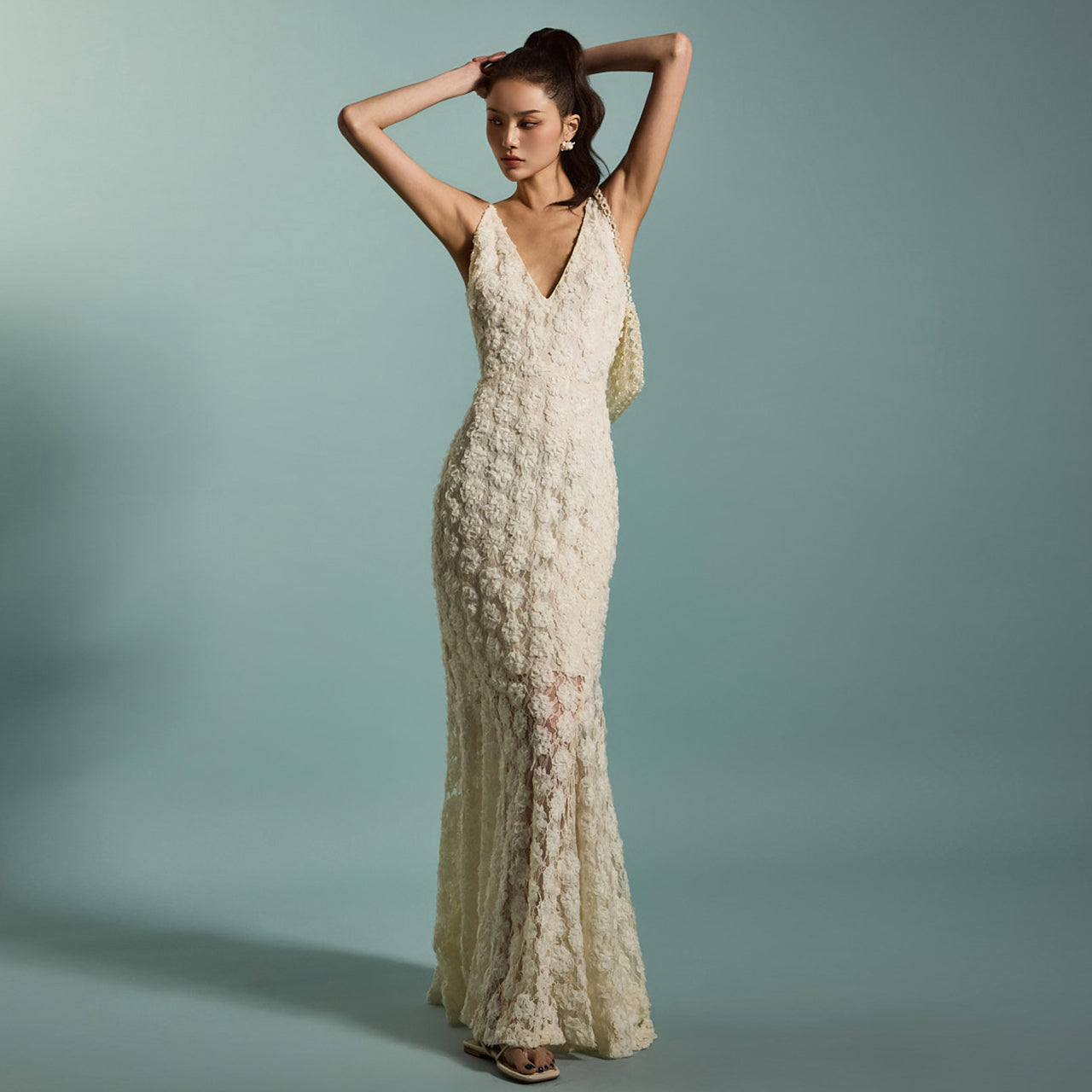 D9541 Floral Lace Dress