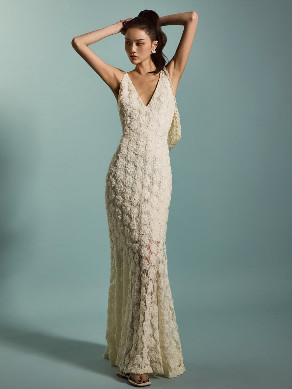 D9541 Floral Lace Dress