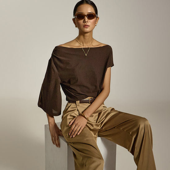 E3819 Asymmetric Off-Shoulder Top