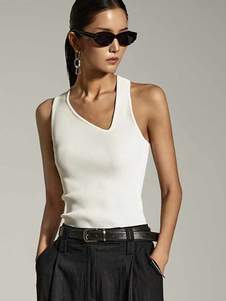 E3884 Asymmetric Sleeveless Top