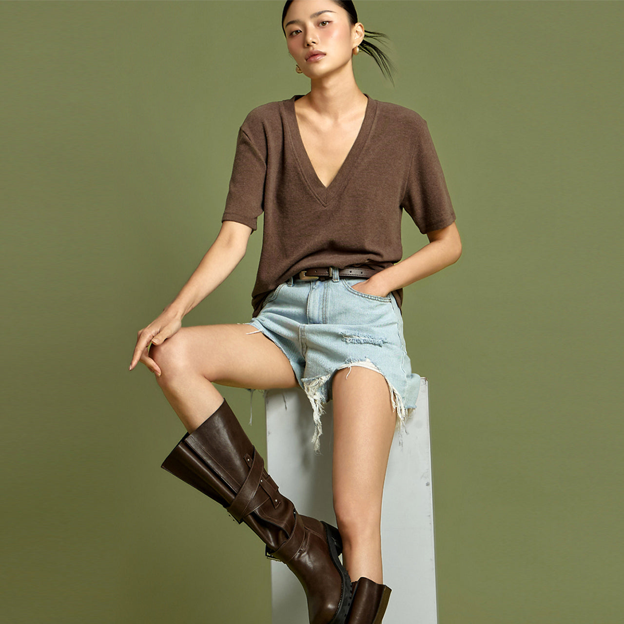 E3946 V-Neck Top