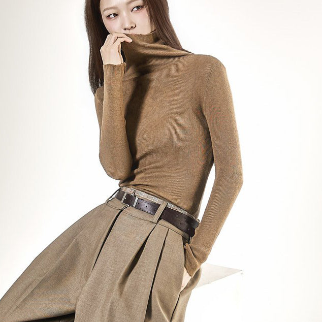 E4396 Soft Turtleneck Top