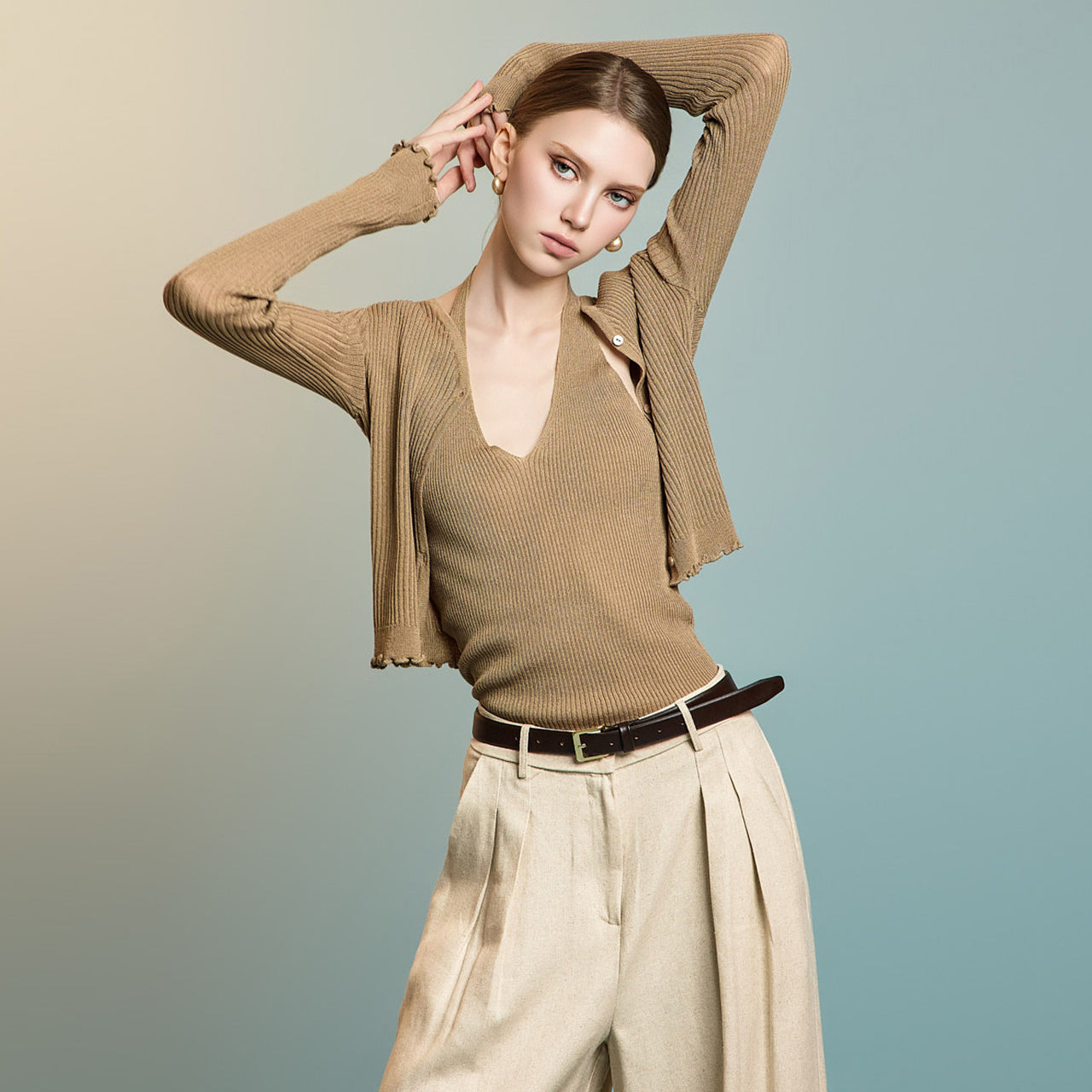 J2788 Halterneck Sleeveless Set Cardigan