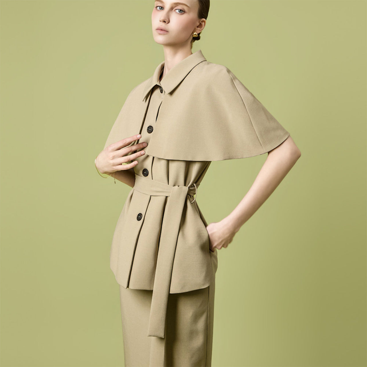 J3208 Cape Jacket