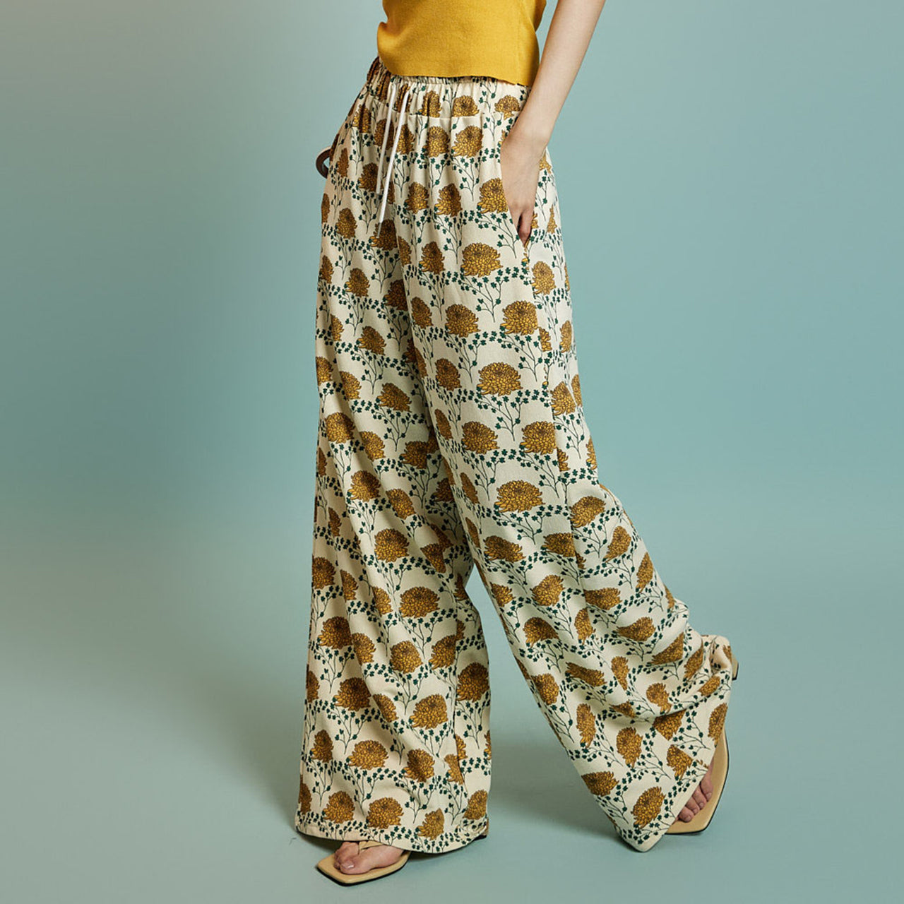 P3571 Flower Patterned Pants