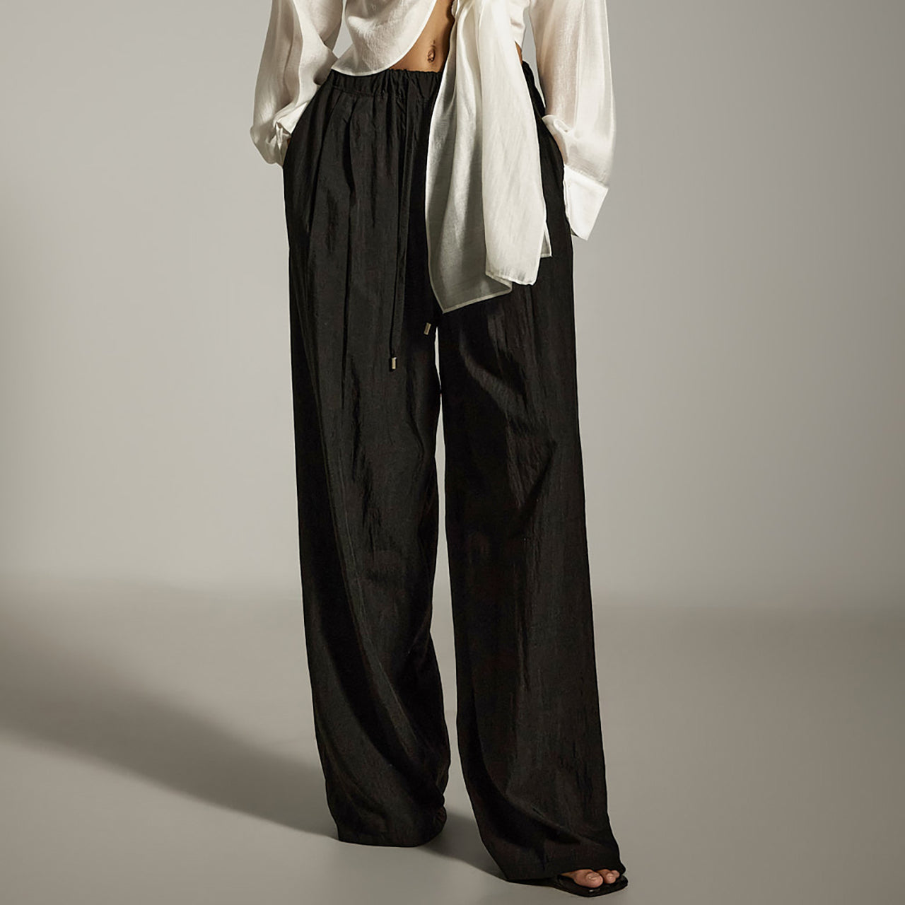 P3575 Pintuck Pants