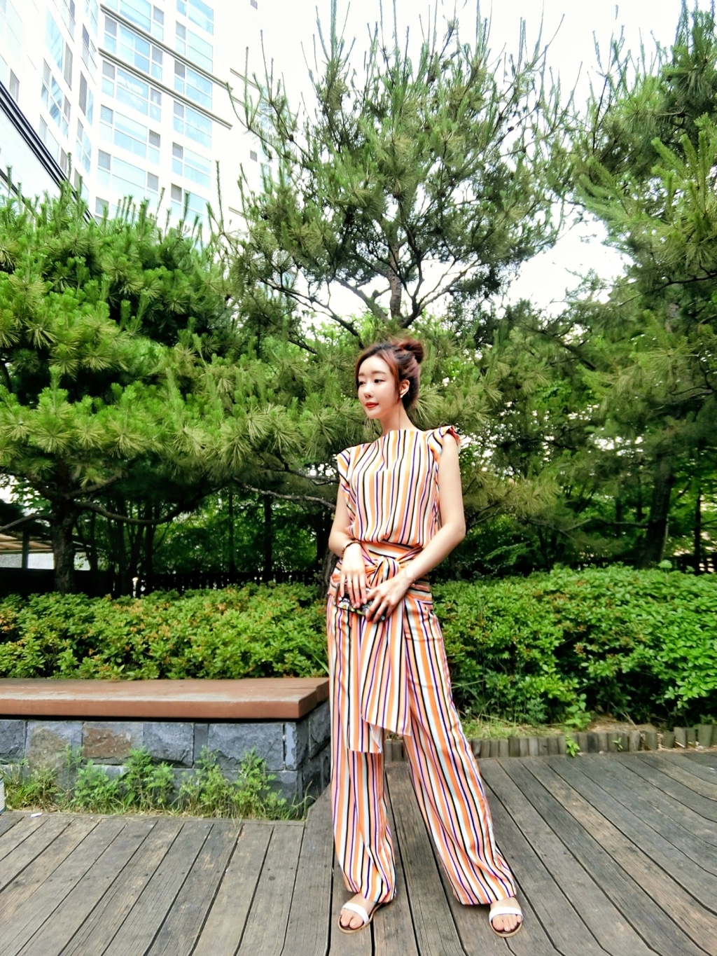[韩国评价] 高腰的设计, 所以也有点提臀的效果? 哈哈
