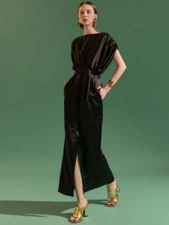 D9329 緞子褶皺細褶插肩袖修身長款連衣裙 Korea
