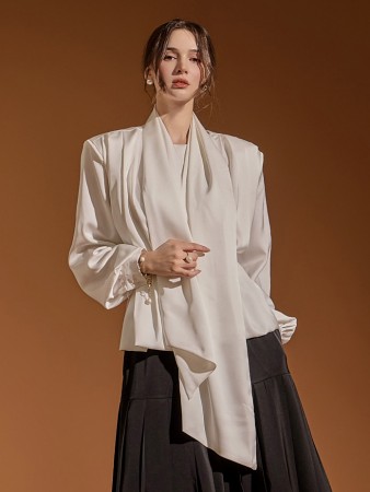 B2880 缎面百褶垫肩衬衫（围巾套装） Korea