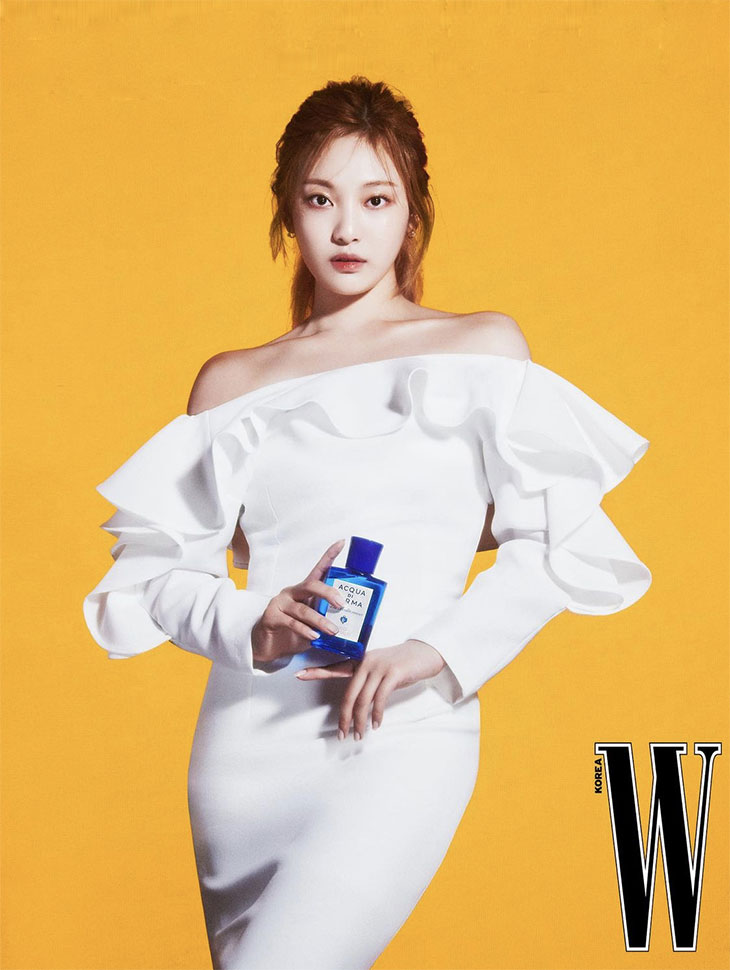 DINT CELEB<br><br> Magazine 'W'<br> Espa Ningning<br><br> D3470