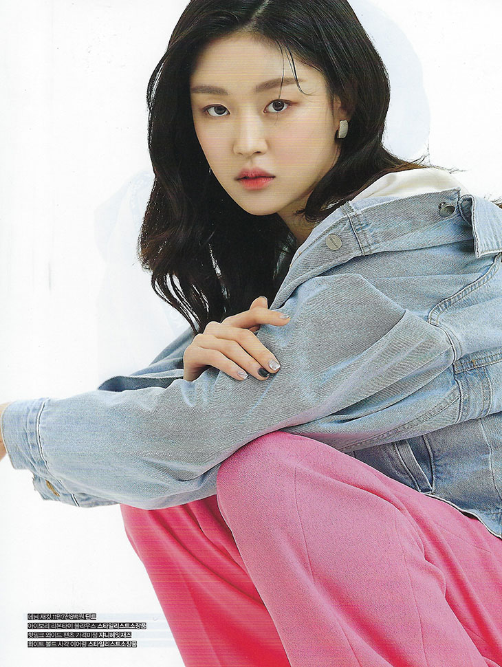 DINT CELEB<br><br> Magazine 'Queen'<br> Choi Seo-eun<br><br> J1201