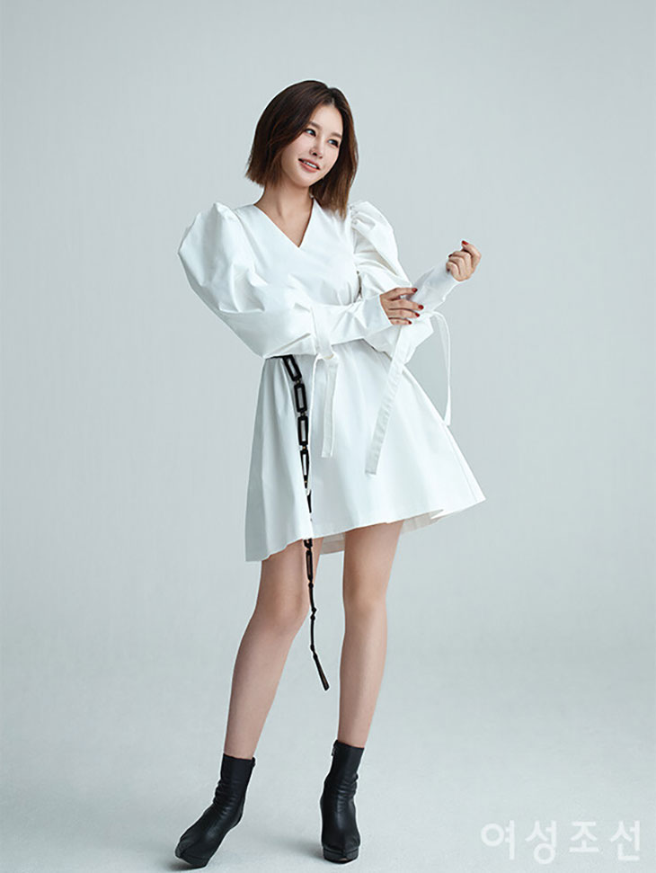 DINT CELEB<br><br> Magazine 'Women's Chosun'<br> Park Eun-ji<br><br> D9301