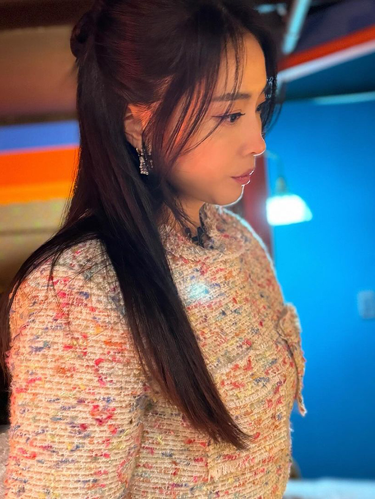 DINT CELEB<br><br>Oh Yuna<br><br> B9170, SK9217 (TP9137)