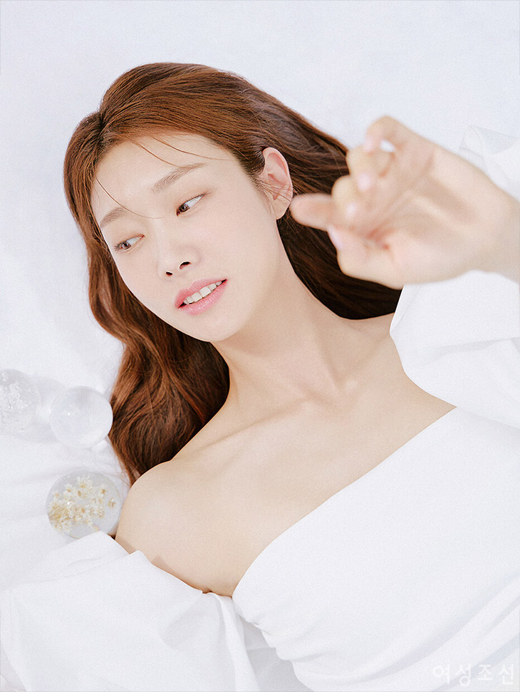 DINT CELEB<br><br> Magazine 'Women's Chosun'<br> Cha Minji<br><br> B9121