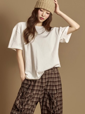 E4020 背部字母上衣 Korea