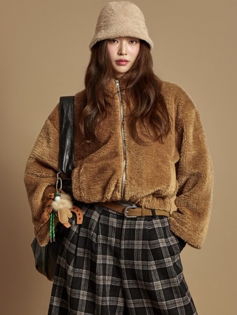 J2946 柔软露脐皮草毛衣外套 Korea