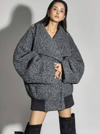 J9342 高领泡泡袖外套 Korea