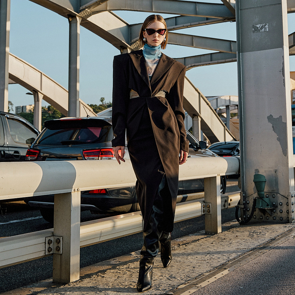 D9310 侧边镂空垂坠中长连衣裙