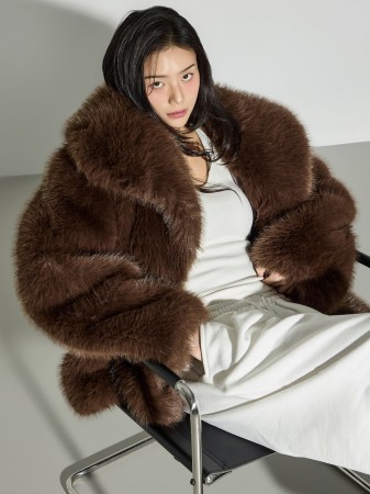 J3048 大 领 皮草 夾克 Korea