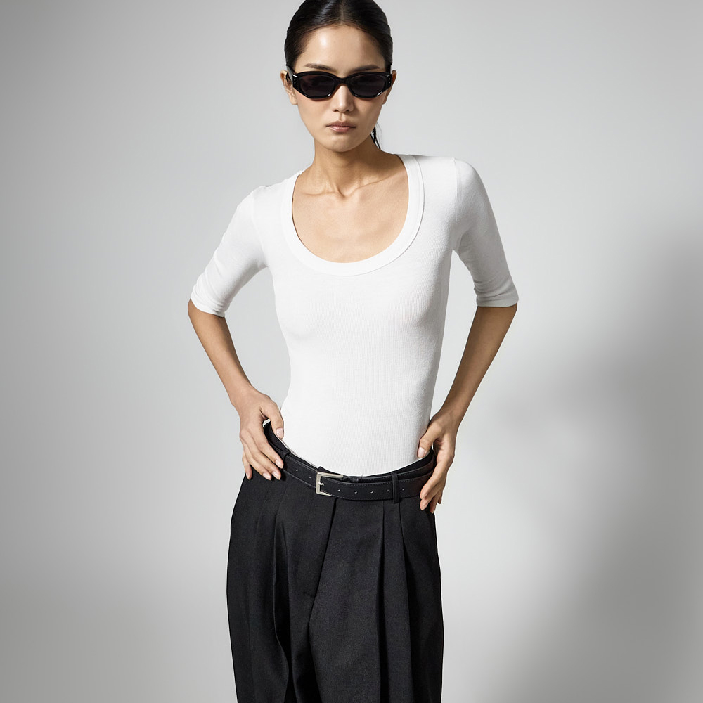 E4118 修身 U领 上衣