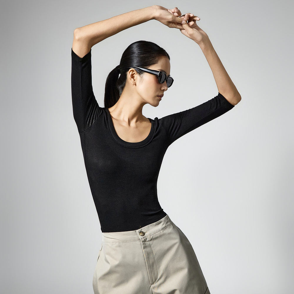 E4118 修身 U领 上衣